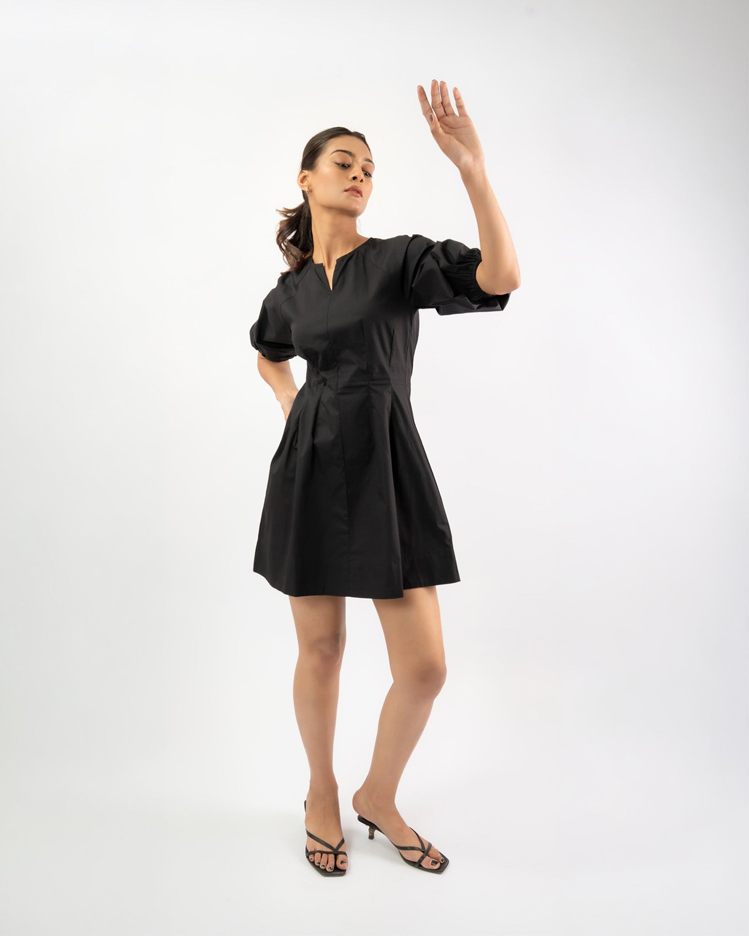 Women’s puff sleeve short dress, comfortable relaxed silhouette for everyday wear