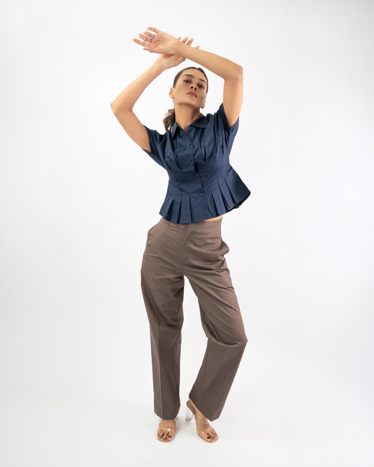 Women’s casual pleated shirt with short sleeves, soft cotton breathable fabric