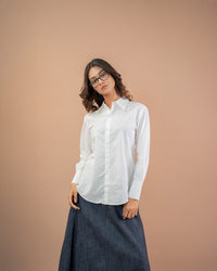 Women’s cotton button-down shirt, relaxed fit casual everyday styling